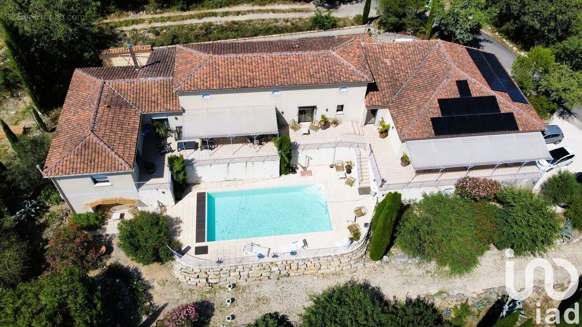 Photo 3 - Maison à ALBA-LA-ROMAINE