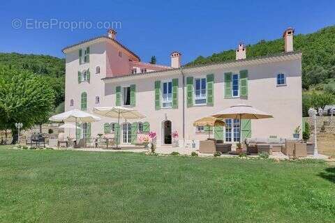 Maison 665 m² à Grasse  - photo 2