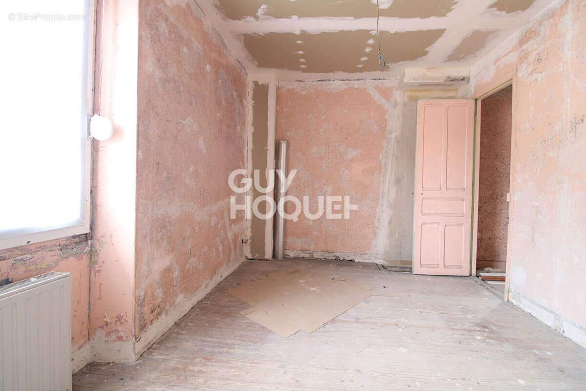 Maison à CHAMPDEUIL