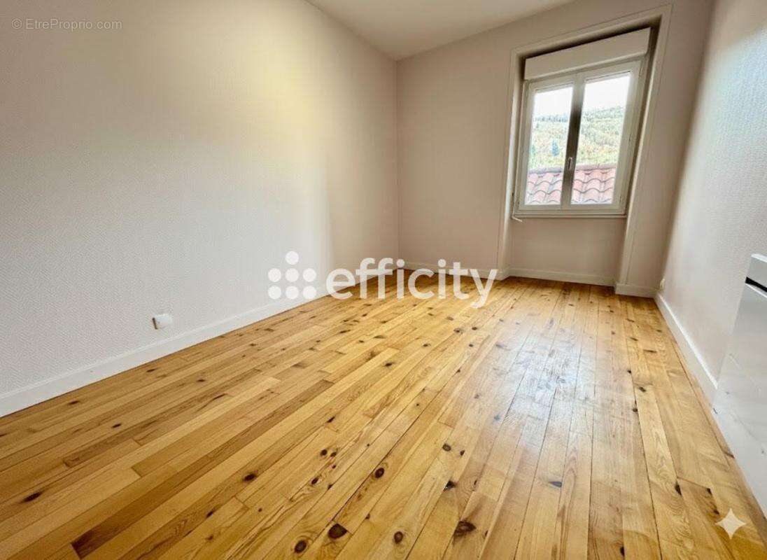 Appartement à THIERS