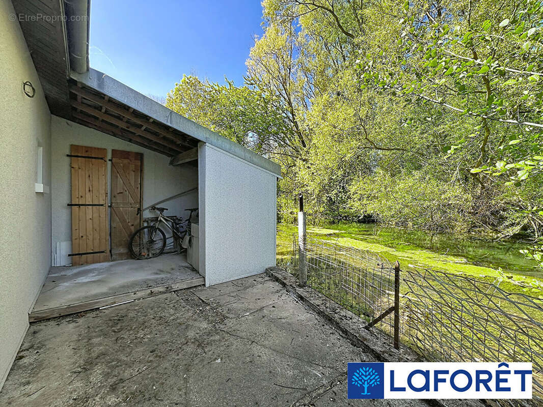 Maison à IS-SUR-TILLE