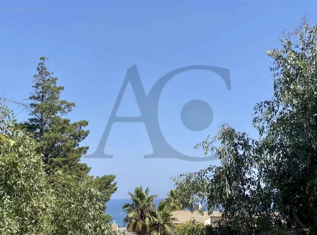 Maison à VILLENEUVE-LOUBET