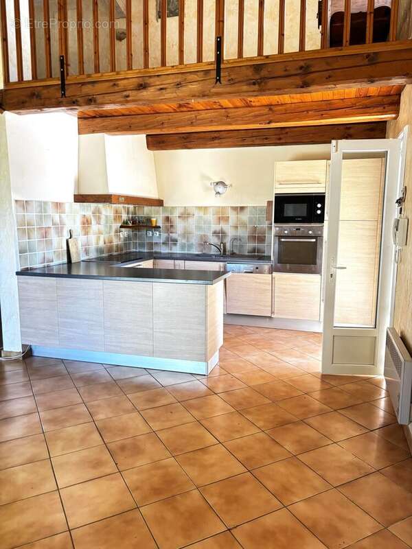Maison à LE MUY