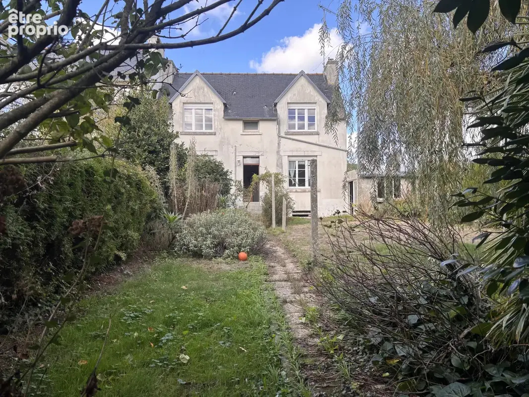 Plonéour-lanvern   maison des années 50 avec garage et jardin - photo 1