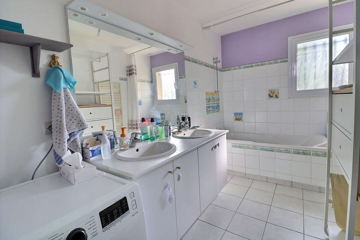 Maison à SAINT-LEGER-SUR-DHEUNE