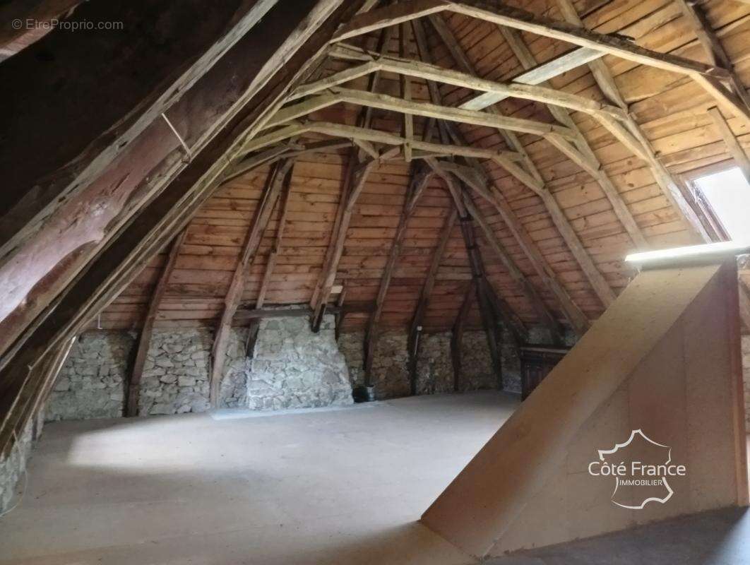 Maison à SAINT-PRIVAT