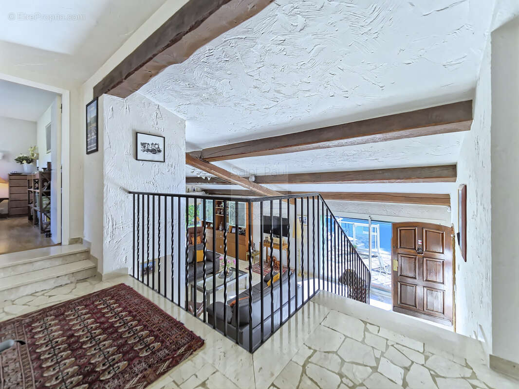 Maison à MOUGINS