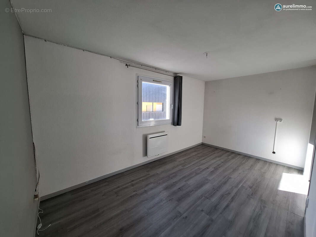 pièce de vie - Appartement à CLERMONT-FERRAND