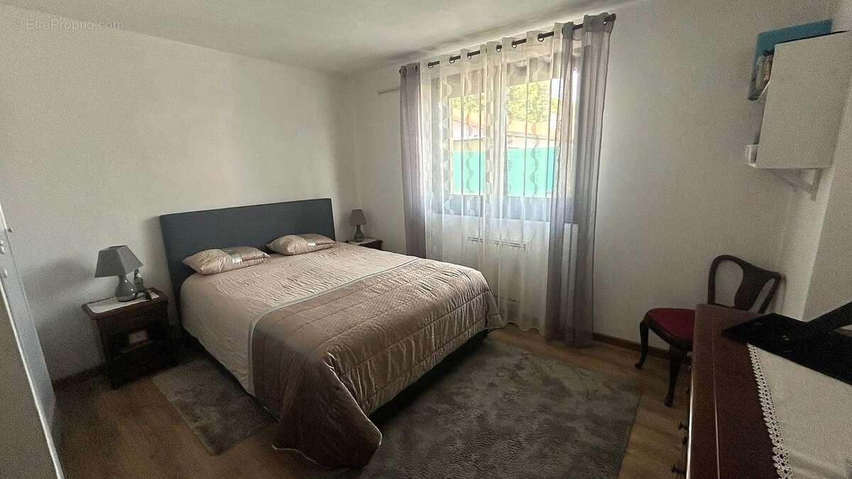 Chambre 3 (Plain-pied) - Maison à VETRAZ-MONTHOUX