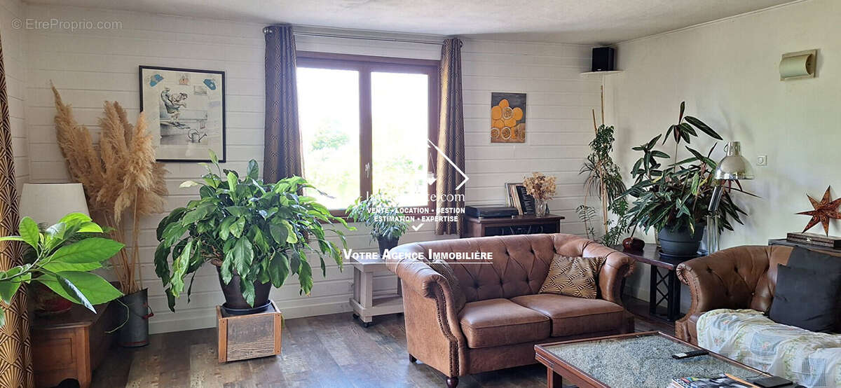 Maison à CHATEAUPONSAC