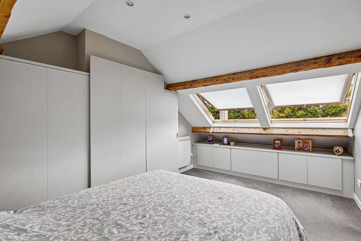 Le vesinet 15 mn rer et centre ville - maison familiale  5 chambres  - lumineuse - terrain 404 m² - photo 9