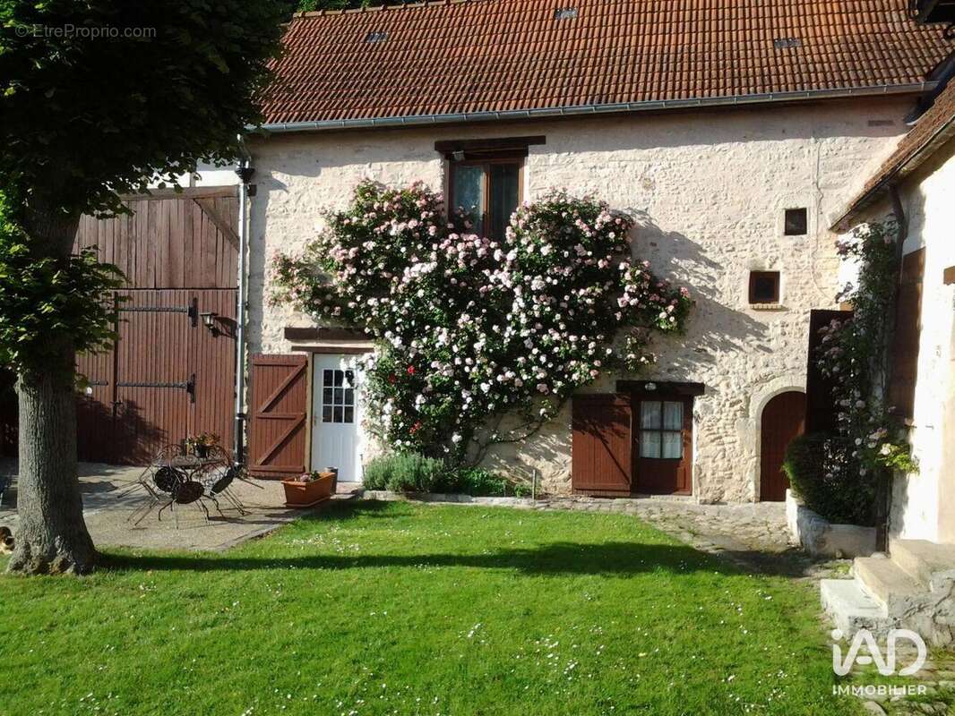 Photo 5 - Commerce à ETRECHY