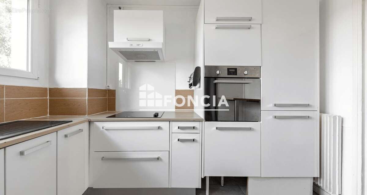 Appartement à PETIT-COURONNE