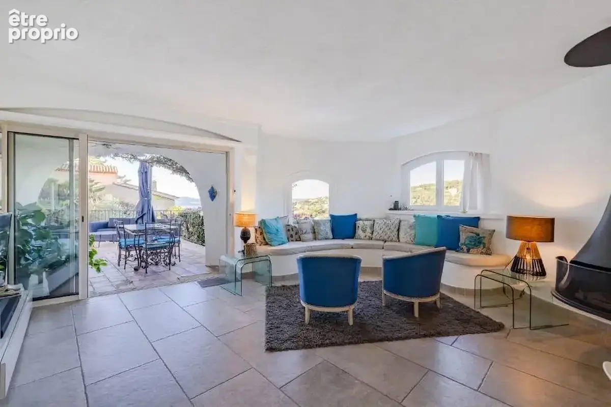 Maison 9 pièces 191 m² à vendre à Roquebrune-Sur-Argens (83380) - photo 7