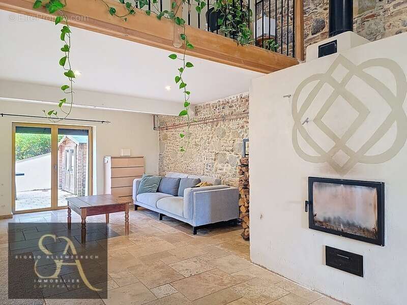 Maison à BRUGAIROLLES