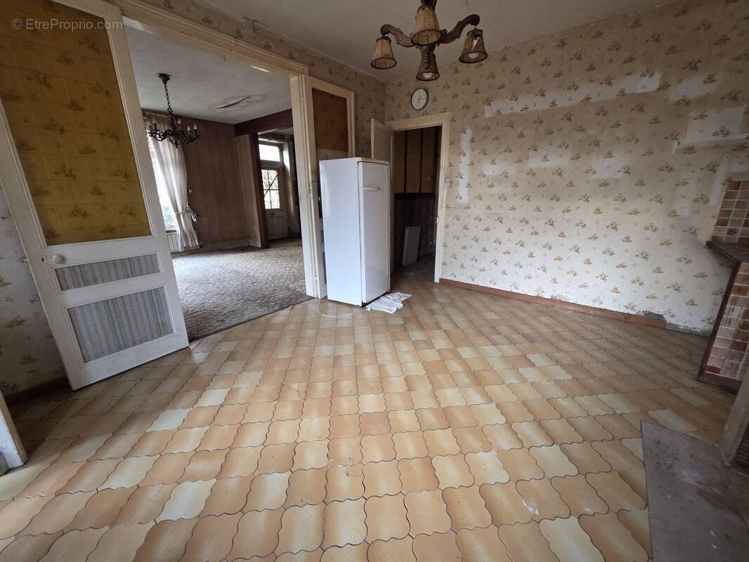 Maison à SAINT-ETIENNE-AU-MONT