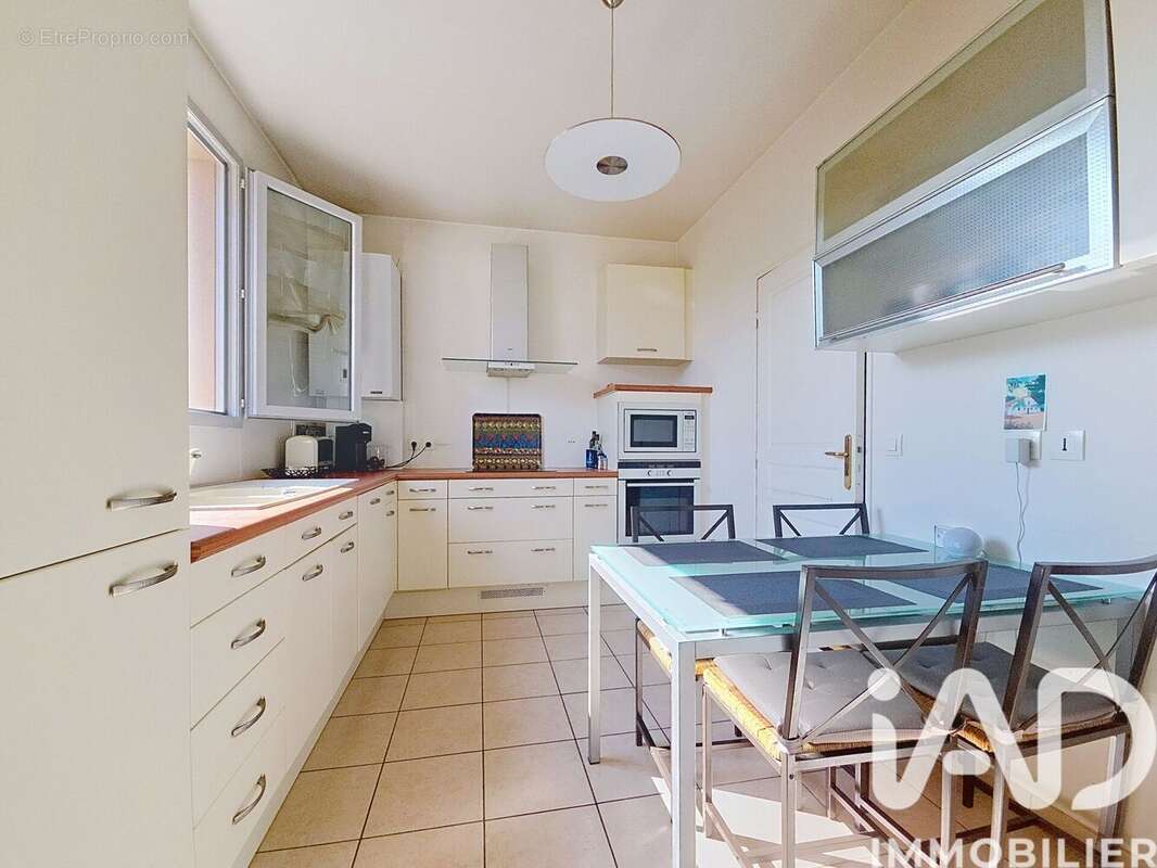 Photo 2 - Maison à MARLY-LE-ROI