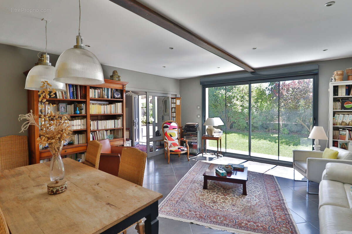 Maison à LA RIVIERE-DE-CORPS