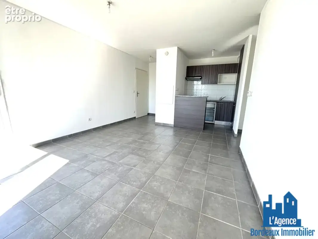 Exclusivité !!! eysines centre - appartement type 2 de 42 m² avec terrasse + place de parking sous-sol. michaël vigier  o6 7o 29 - photo 4