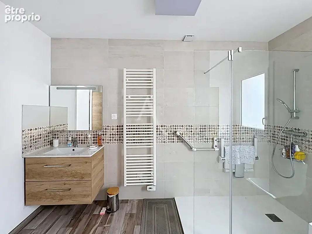 Maison de plain-pied 94 m² à Distré (Pocé), proche des commerces. - photo 6