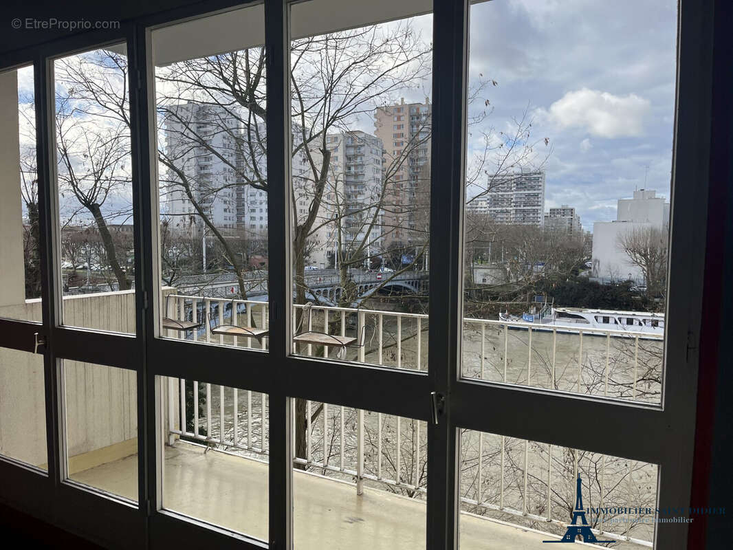 Appartement à L&#039;ILE-SAINT-DENIS