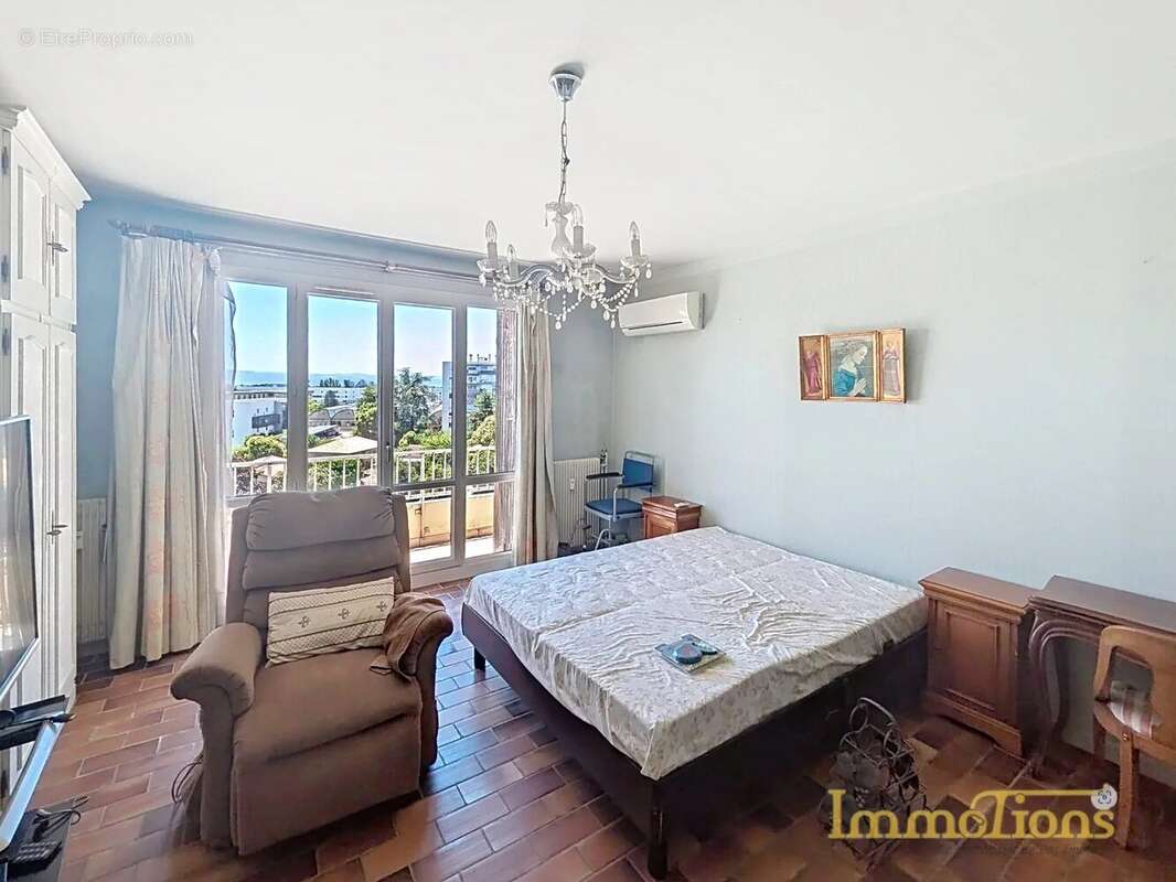 Appartement à ROMANS-SUR-ISERE