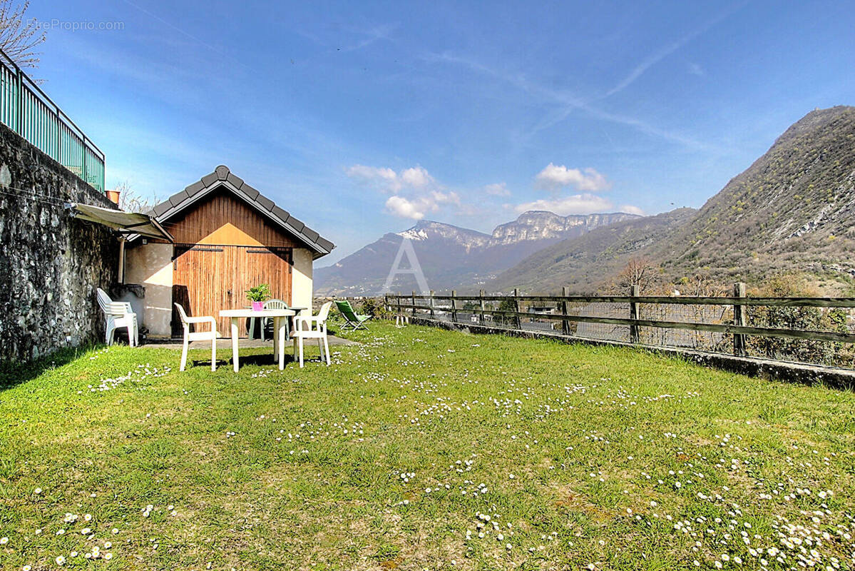 Maison à SAINT-JEOIRE-PRIEURE