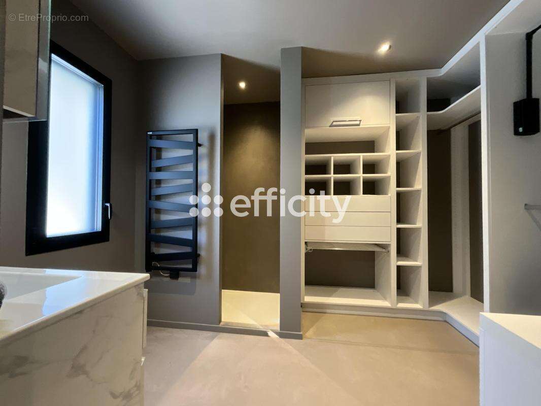 Maison 261 m² à Saint-Lager-Bressac  - photo 21