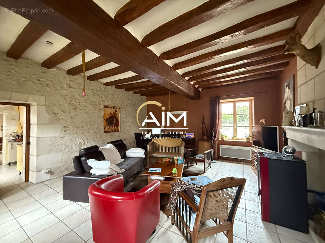 Maison à REIGNAC-SUR-INDRE