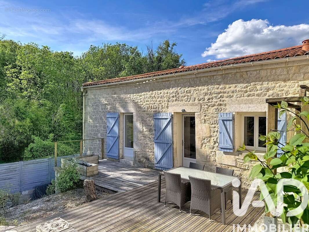 Photo 2 - Maison à FONTENAY-LE-COMTE