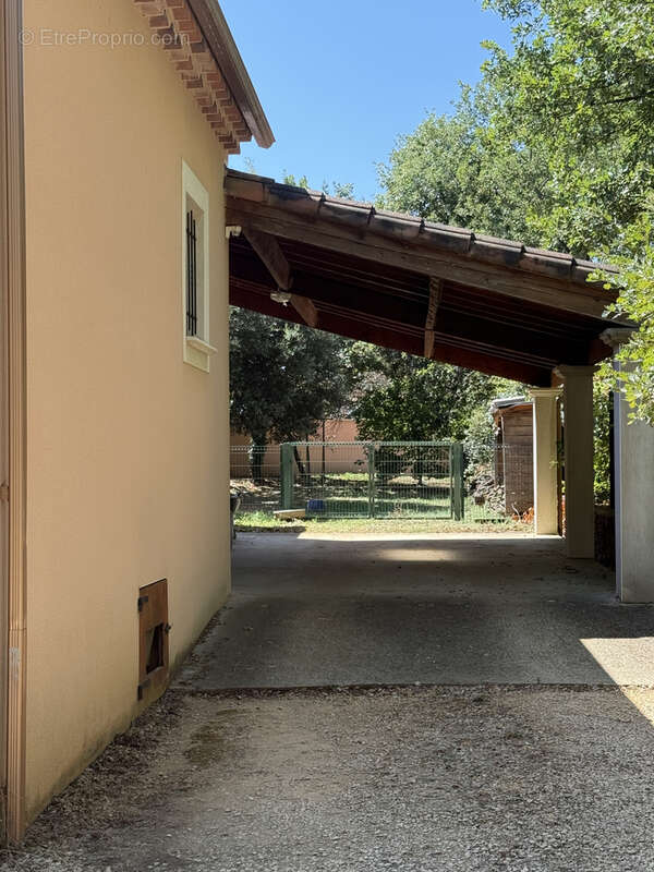 Maison à SUZE-LA-ROUSSE