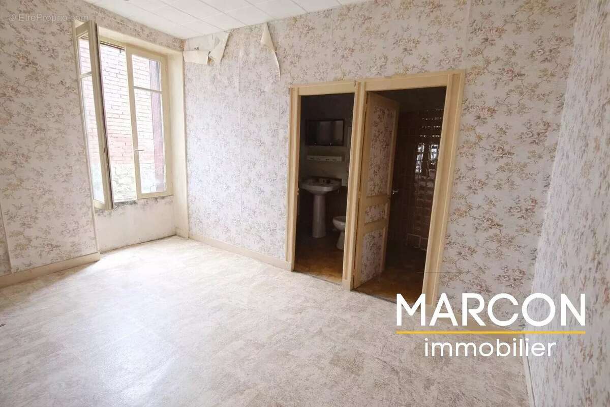 Maison à LAVAVEIX-LES-MINES