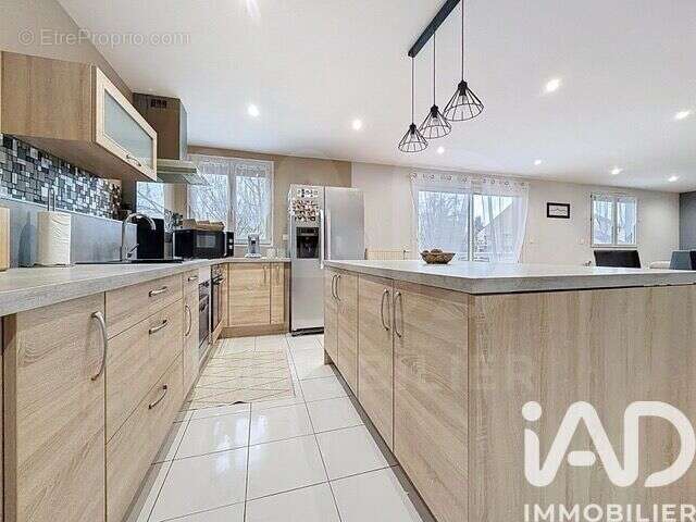 Photo 2 - Appartement à PONTAULT-COMBAULT