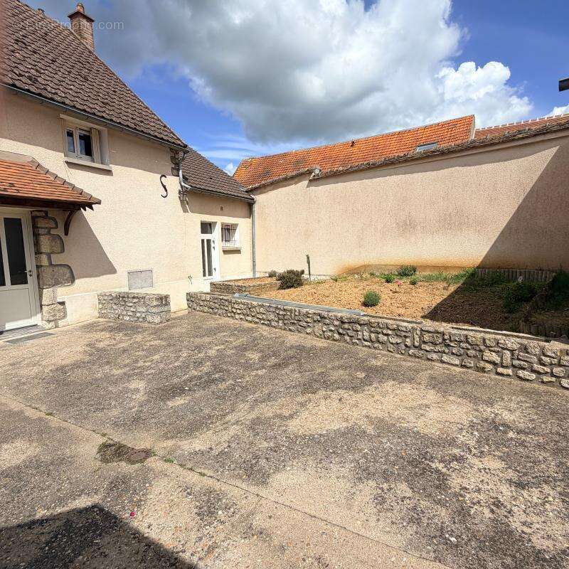 Maison à SERMAISES