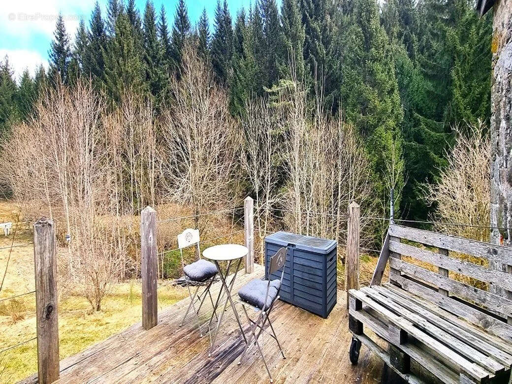 Maison à LE CHAMBON-SUR-LIGNON