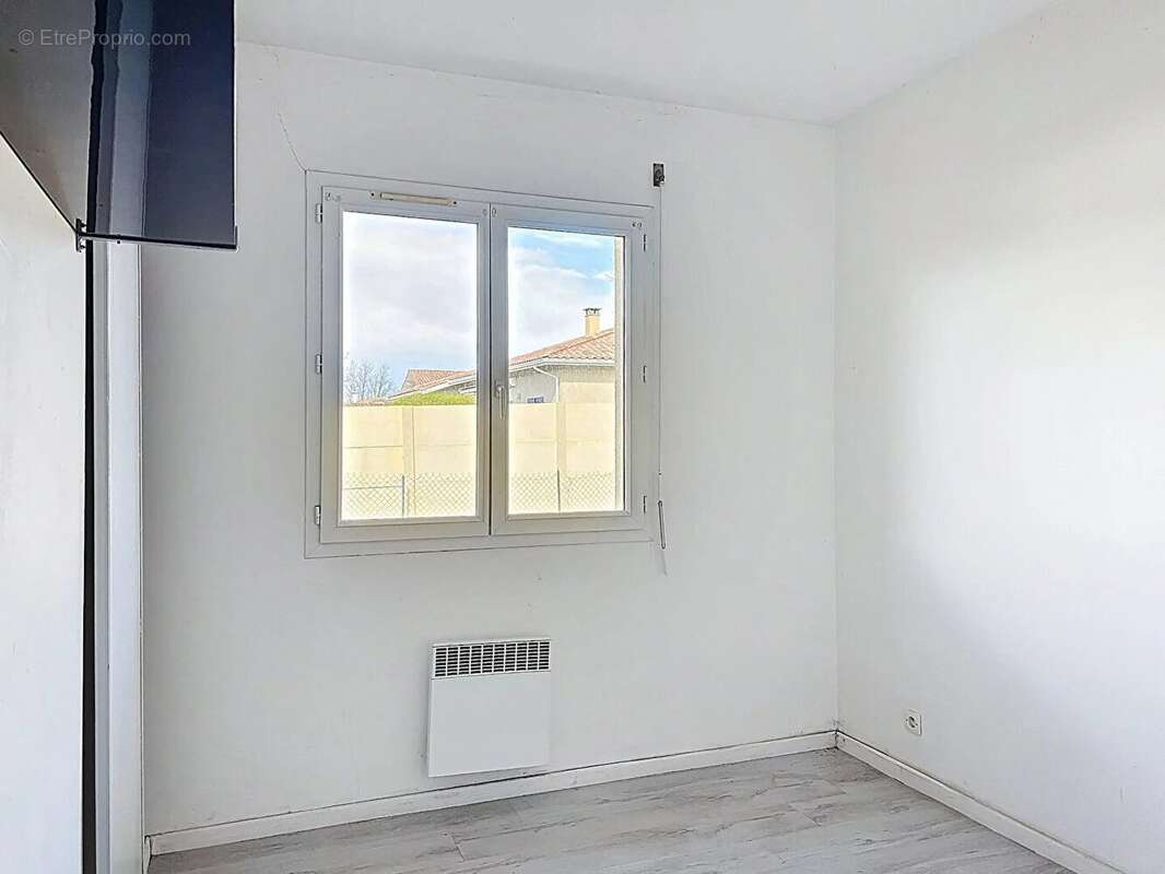 Maison à PARENTIS-EN-BORN