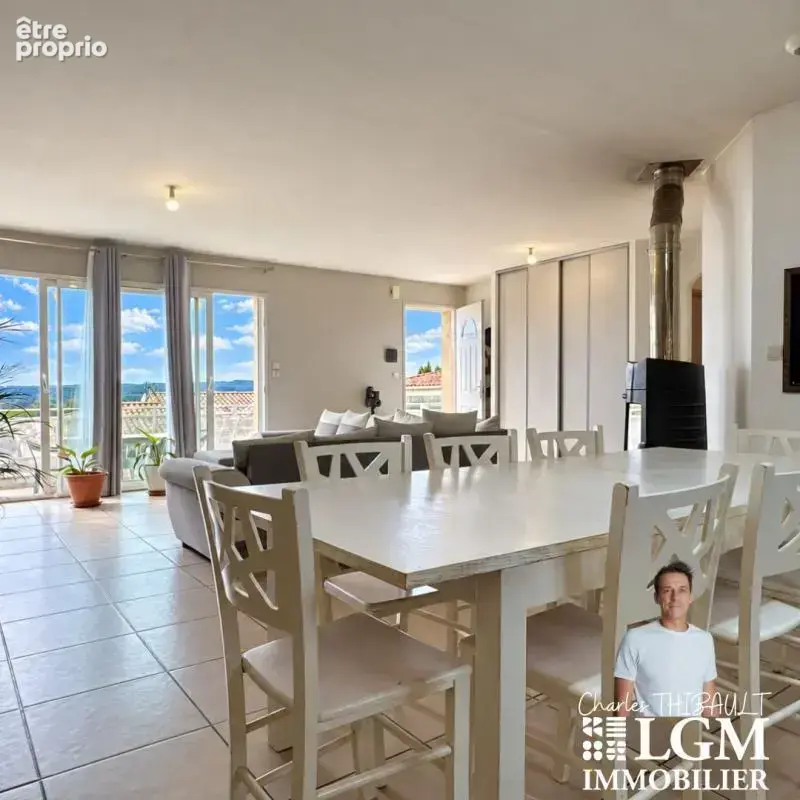 Montfrin – Villa de plain-pied avec piscine et vue dominante sans vis-à-vis - photo 4