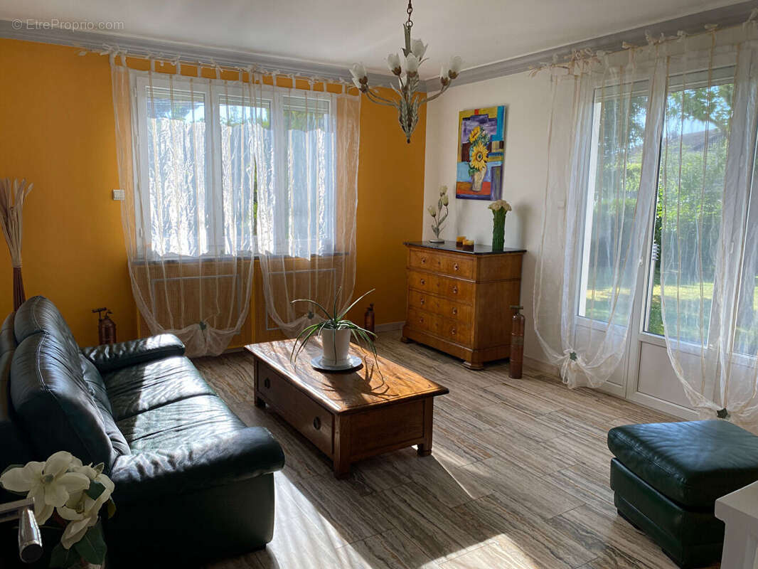 Maison à CHAMPS-SUR-MARNE