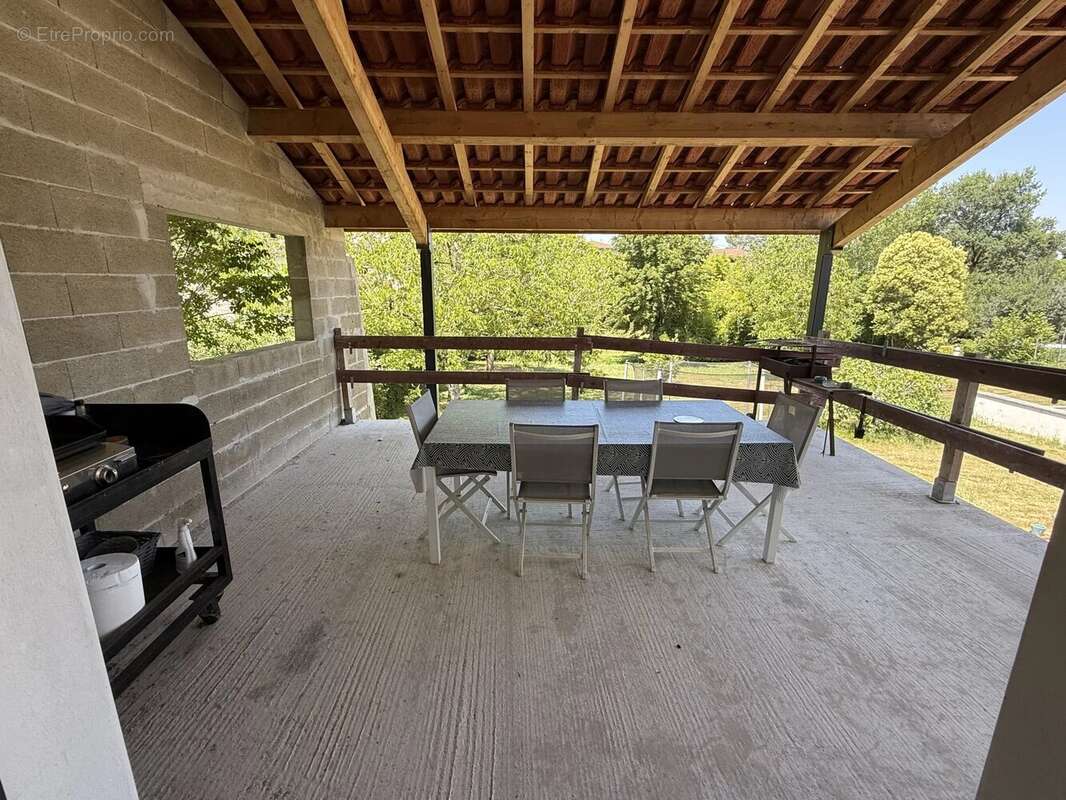 Superbe maison coup de coeur T5 avec piscine située à Nogaro - photo 9