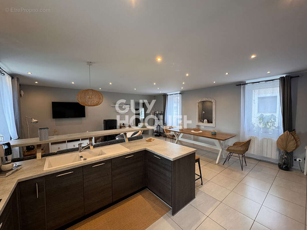 Maison à LE CREUSOT