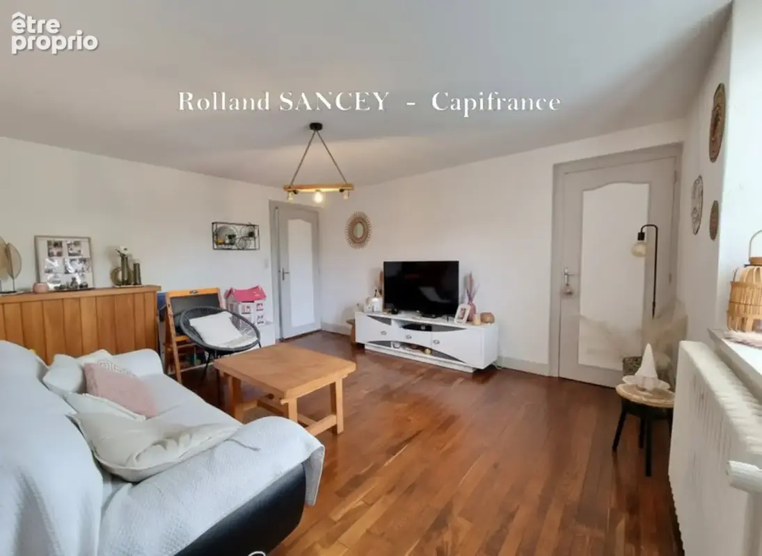 A vendre  ROYE (70) Maison avec habitation principale et logement locatif sur plus de 5800 m2 - photo 21