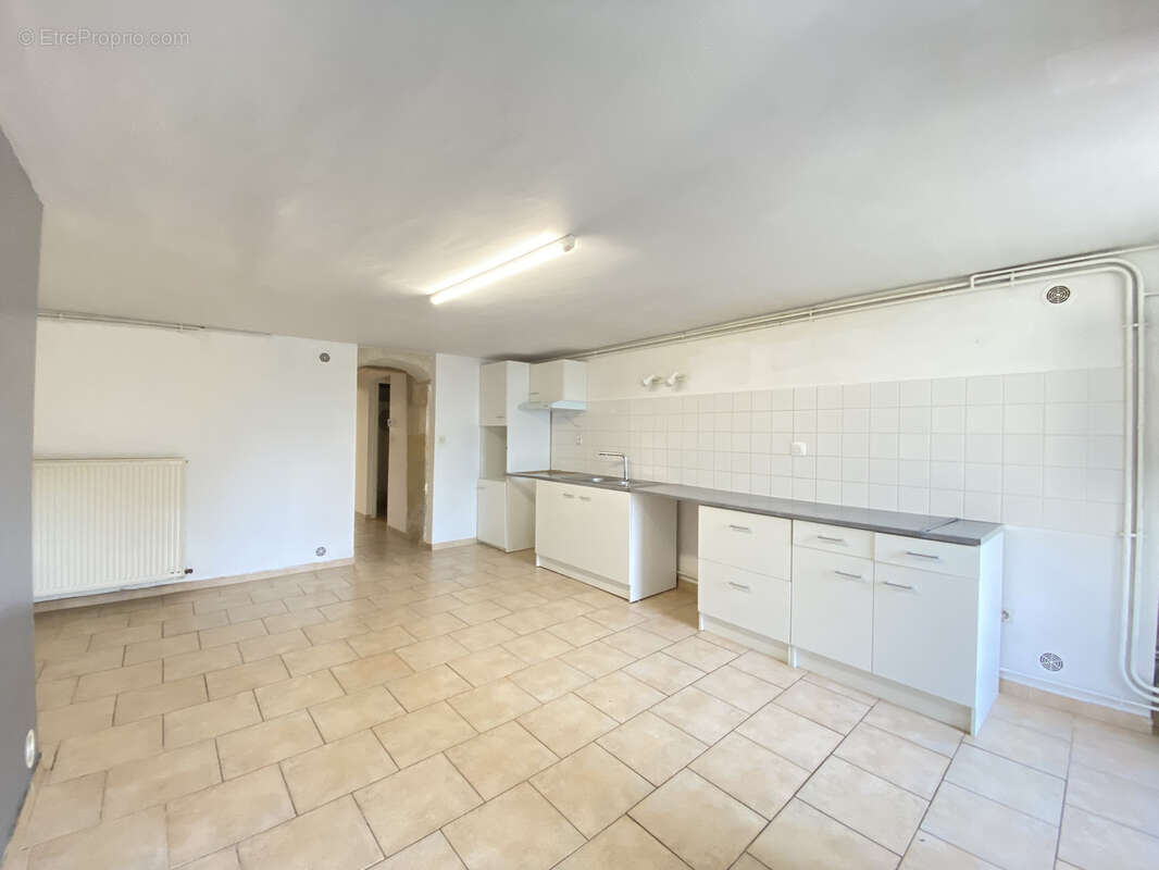 Maison à JAUNAY-CLAN