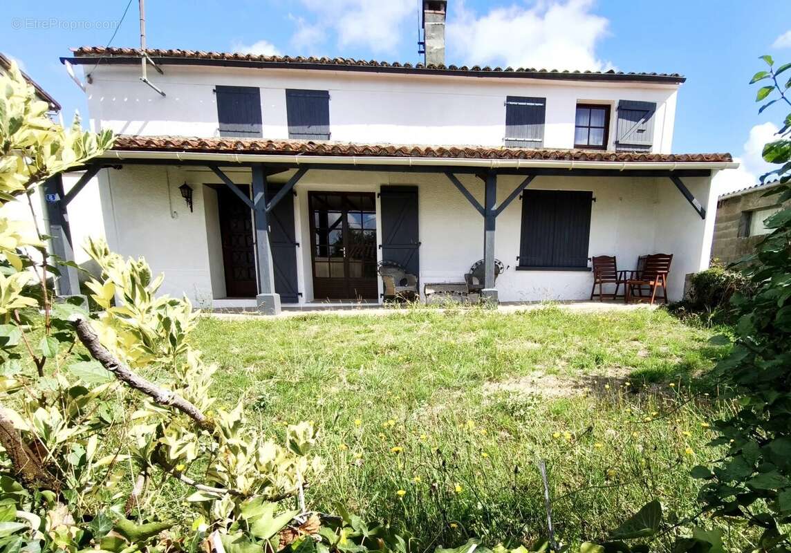 Charmante maison indépendante avec 4 chambres et dépendance rénovée - photo 13