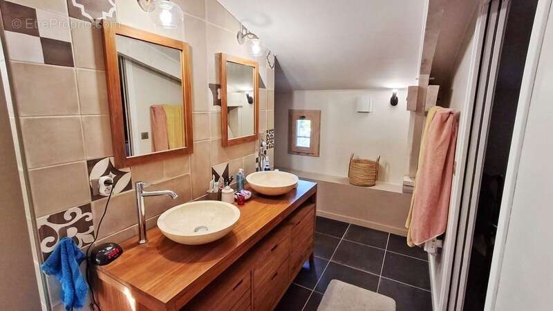 A vendre ARCAMBAL (46) Maison 6 pièces de 144m² habitables - Terrain 841m² - photo 13