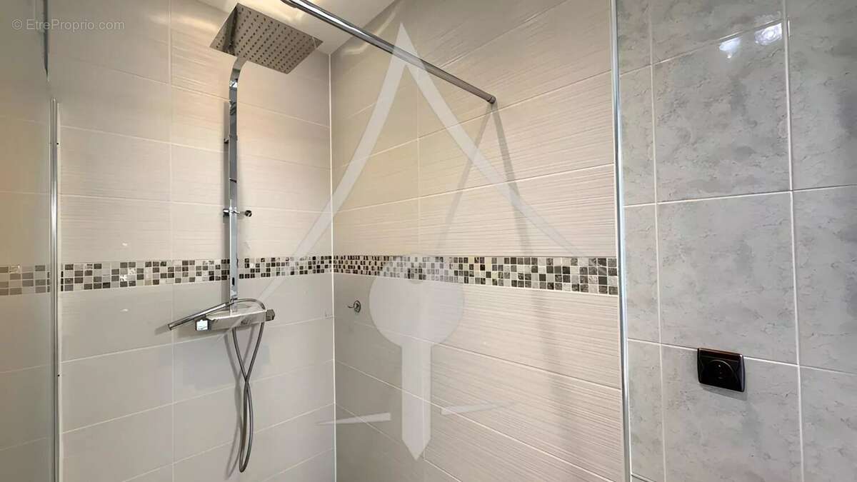 Maison à LAVERNOSE-LACASSE