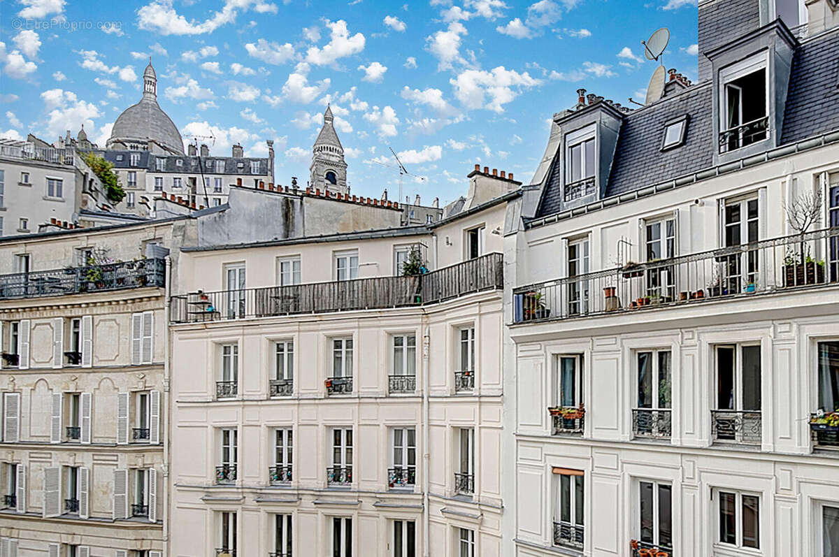 Appartement à PARIS-18E