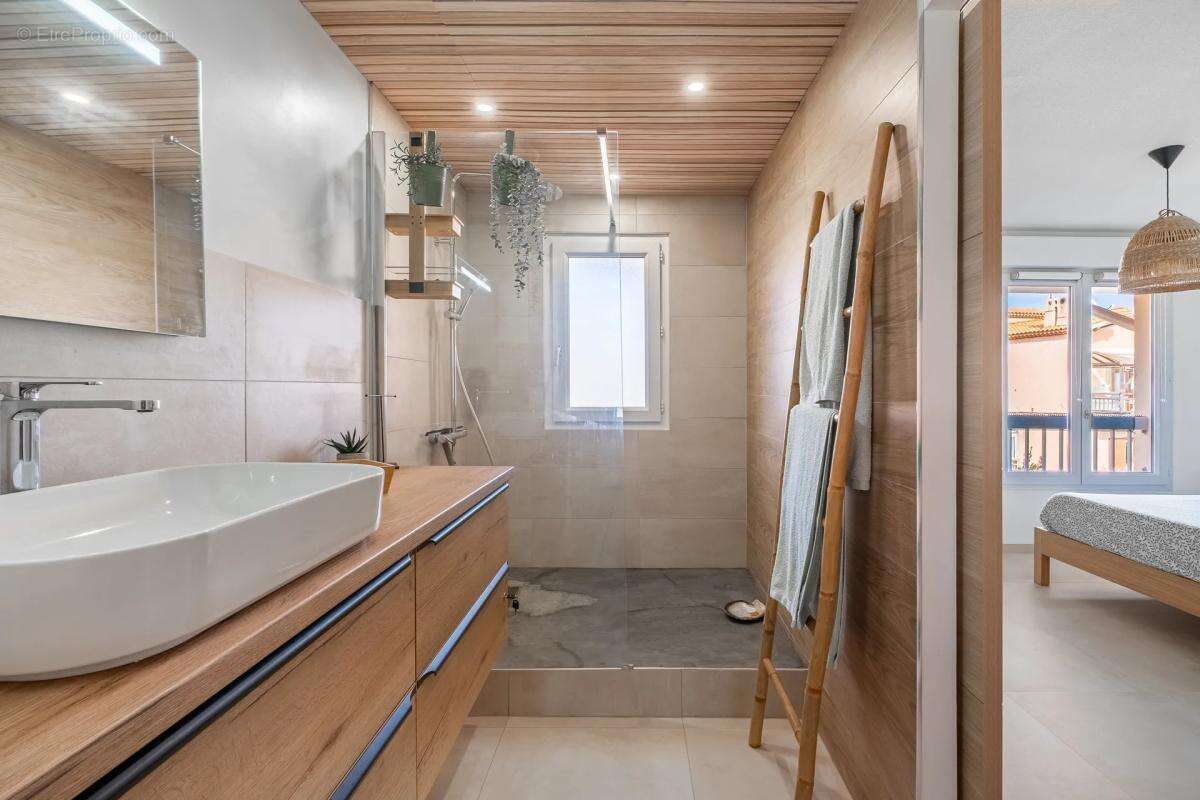 Appartement à FREJUS