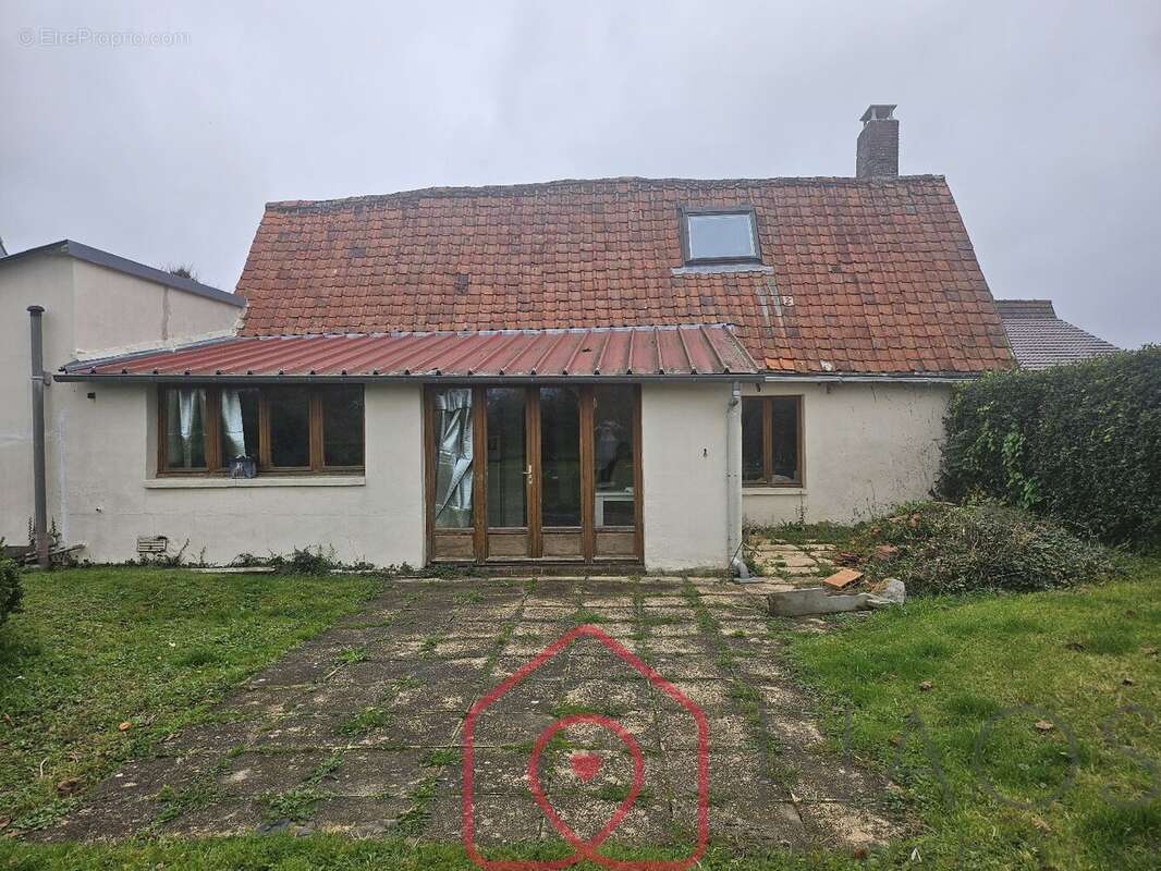 Maison à MONCHY-SUR-EU