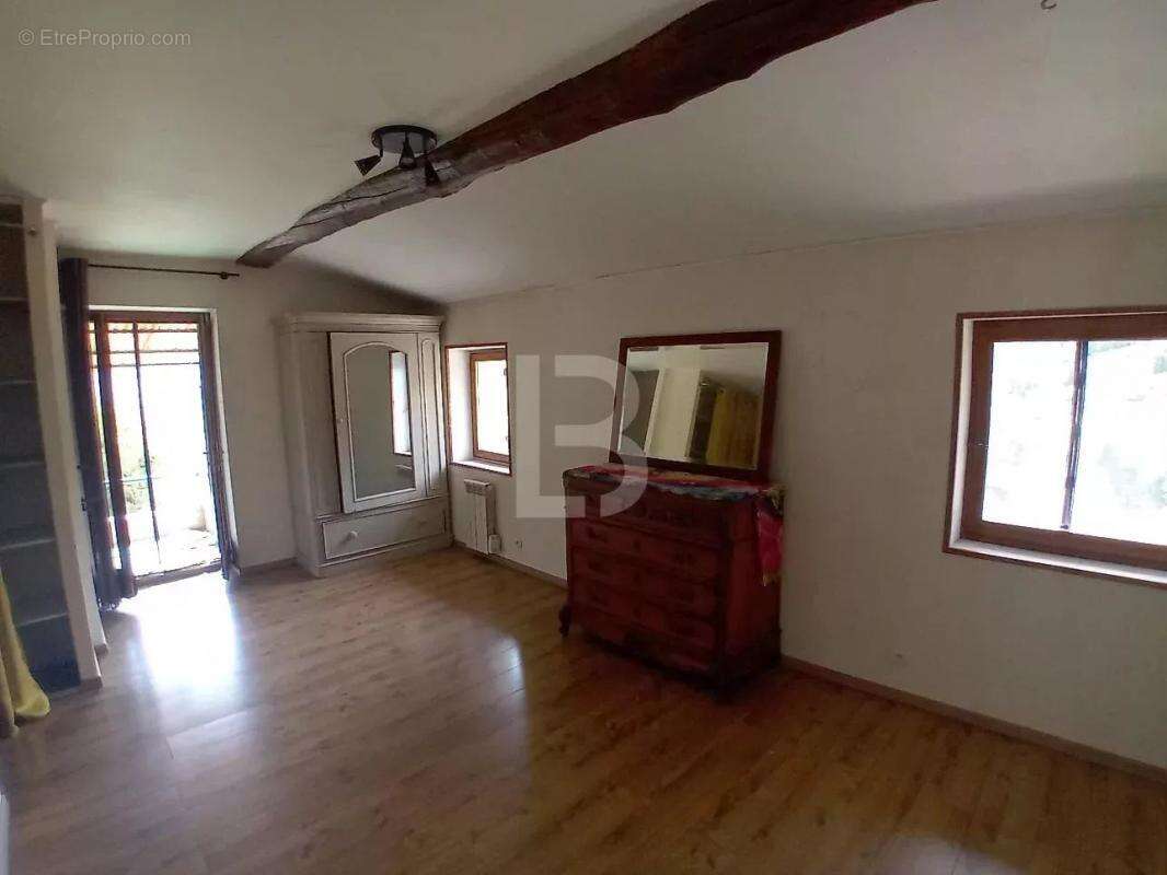 Maison à TOURRETTES-SUR-LOUP