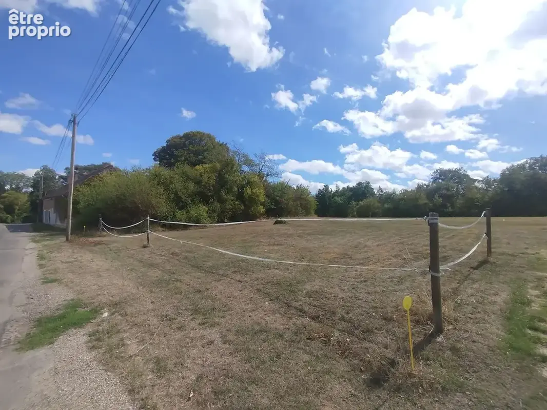 Terrain à MEREVILLE